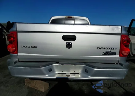 2010 Dodge Dakota Sxt z USA, uszkodzony, nr VIN 1D7CE3BK3AS217391